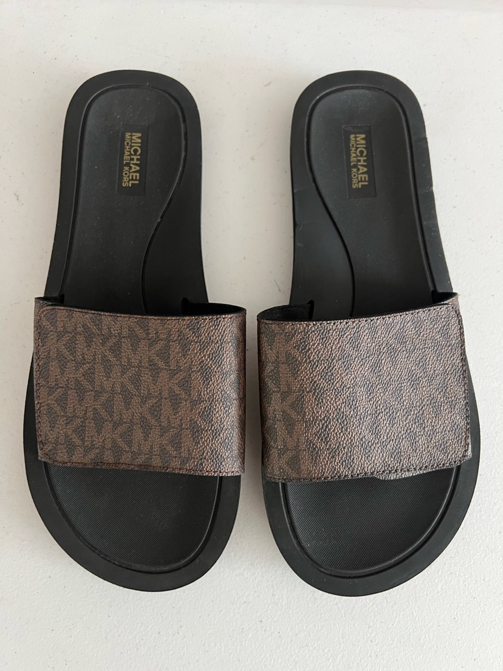 Michael Kors Wade Slide Sandals Women’s Size 11M Brown MK Logo Slip On Comfort